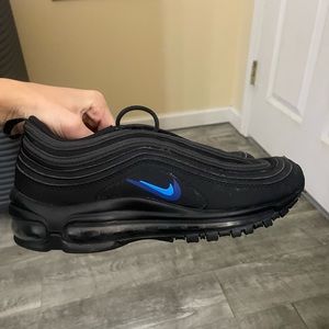 Air Max 97’s double swoosh